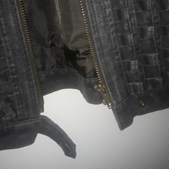 Rustic Gray Ruffled Converse Bomber Jacket - Picture 4 of 6